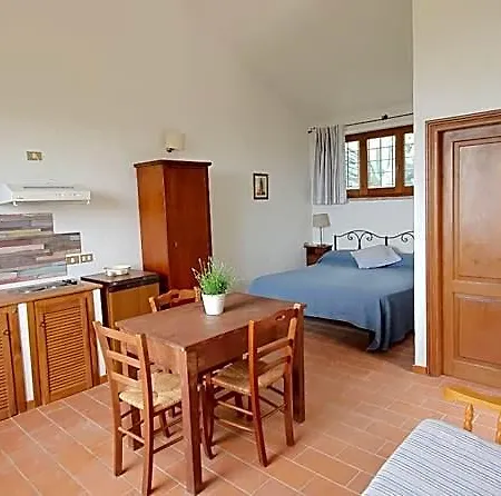 Poloturisticoumbria Rustico Con Piscina Vista Hotel