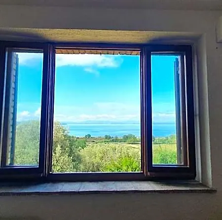 Poloturisticoumbria Rustico Con Piscina Vista Hotel
